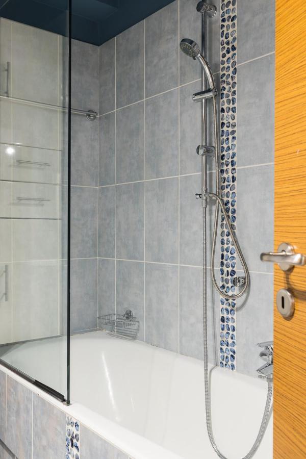 Athenian Stylish 2 Bdrm Apartment Extérieur photo